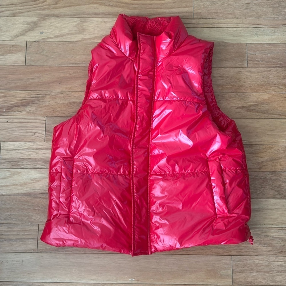 A New Day | Cherry Red Puffer Vest | Soft Faux Fur Lined | size M | Snap Button